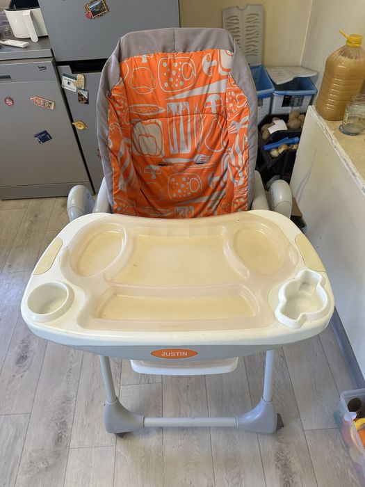 Стульчик для кормления justin