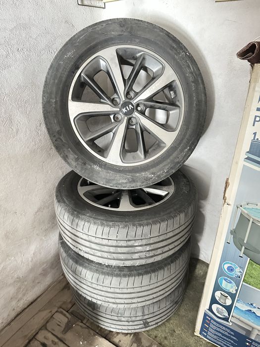 Срочно! Продается резина с дисками.