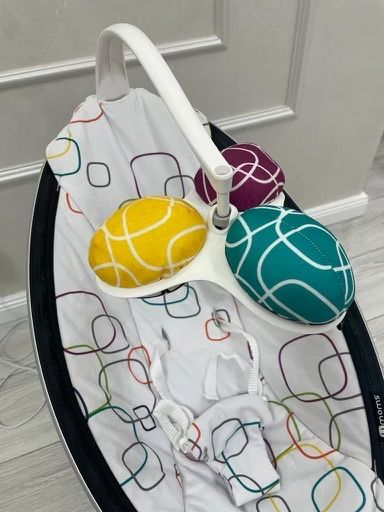 Электрокачель 4Moms MamaRoo4