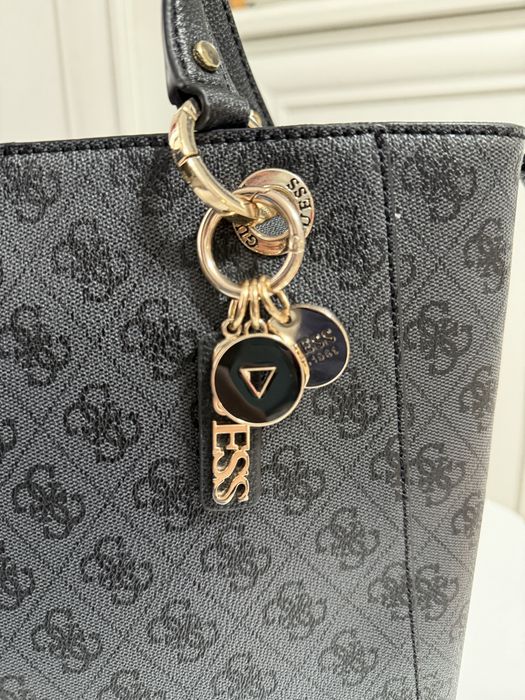 Geanta Guess noua cu eticheta