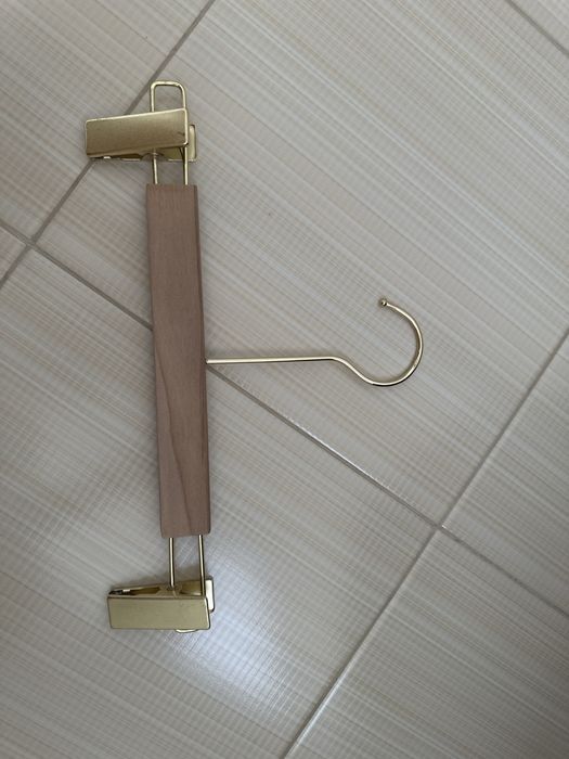 Продается вешалки для одежды