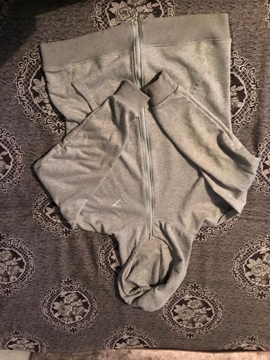 Зипка серая спортивная