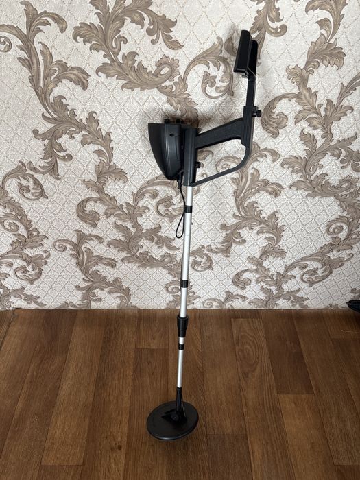 Металлоискатель новый