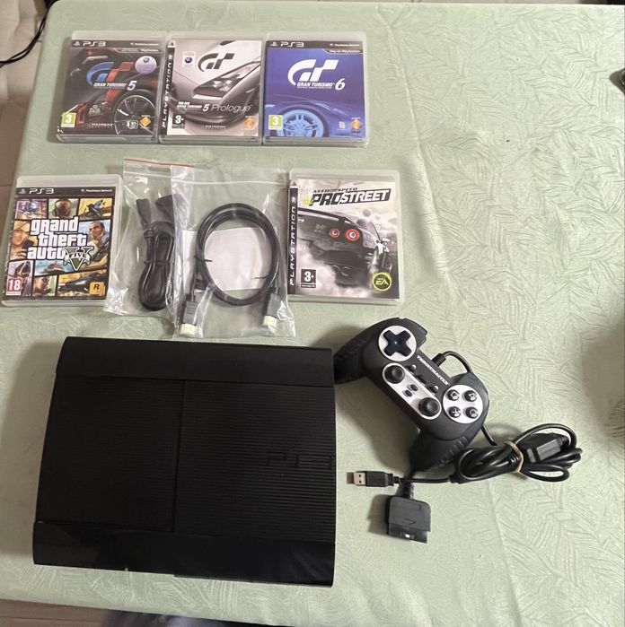 PlayStation 3 комплект + игри + Move аксесоари + джойстик