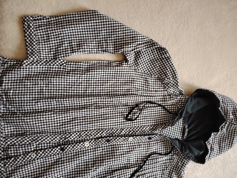 Дамско яке с качулка