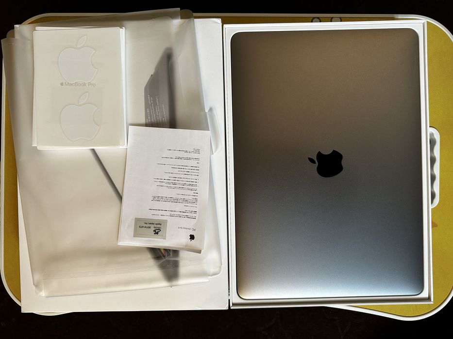 Macbook pro 2017 8/256