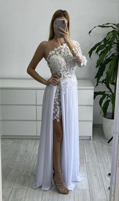 Rochie alba lunga miresica stare civila