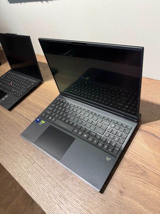 Laptop Gaming Acer Nitro V 16S 16" WQXGA 180Hz AMD Ryzen AI 9 365 32GB NVIDIA RTX 5070 8GB 1TB SSD NOU 2-Ani Garantie Firma Factura AlienStore