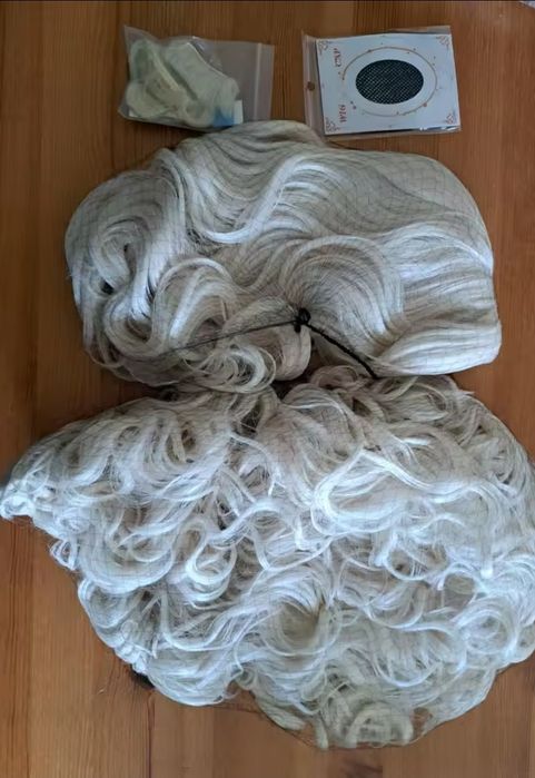 Vand barba mos craciun noua