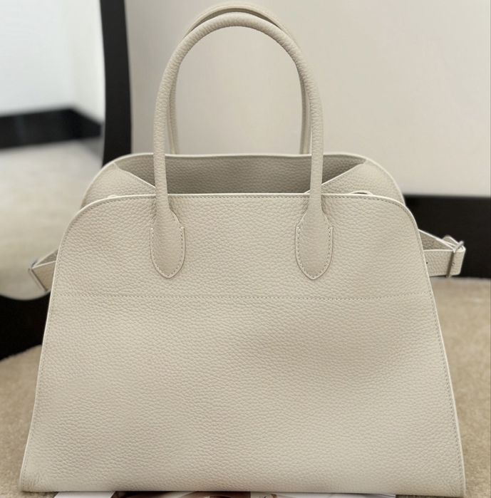 The row 12 чанта