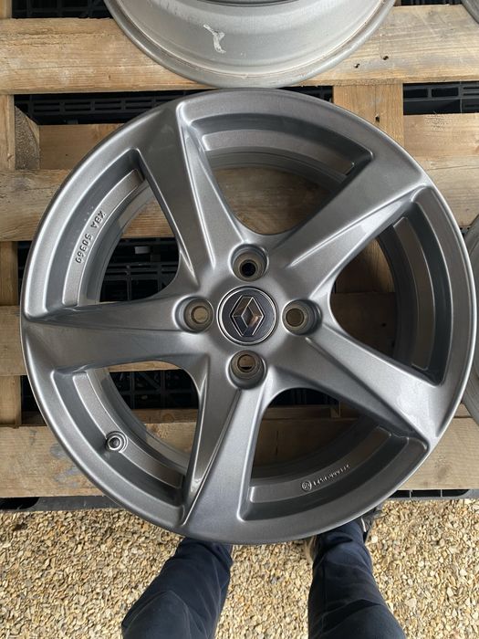 16 цола 4 х 100 мм Рено , Дачия , Renaut , Dacia