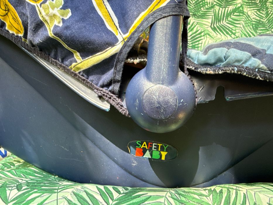 Детско столче / кошница за кола