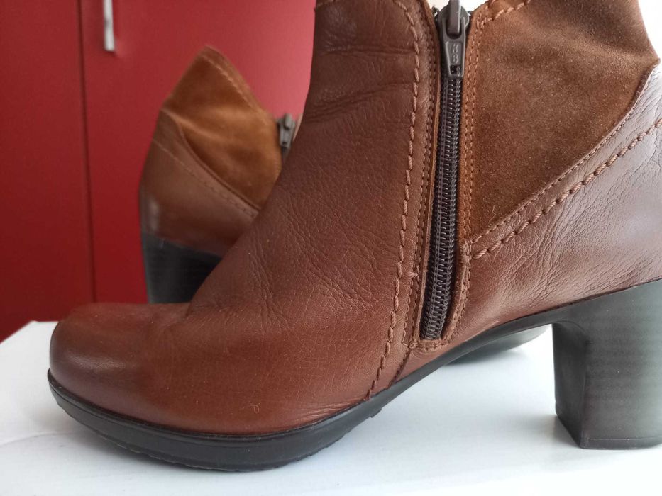 Vand botine de piele naturala maro nr 37 brat 24 cm