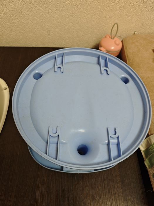 Пластиковые сиденья для ванной