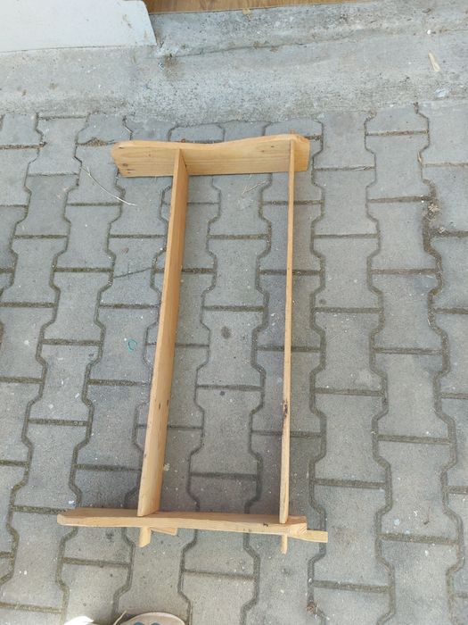 Raft vechi din lemn
