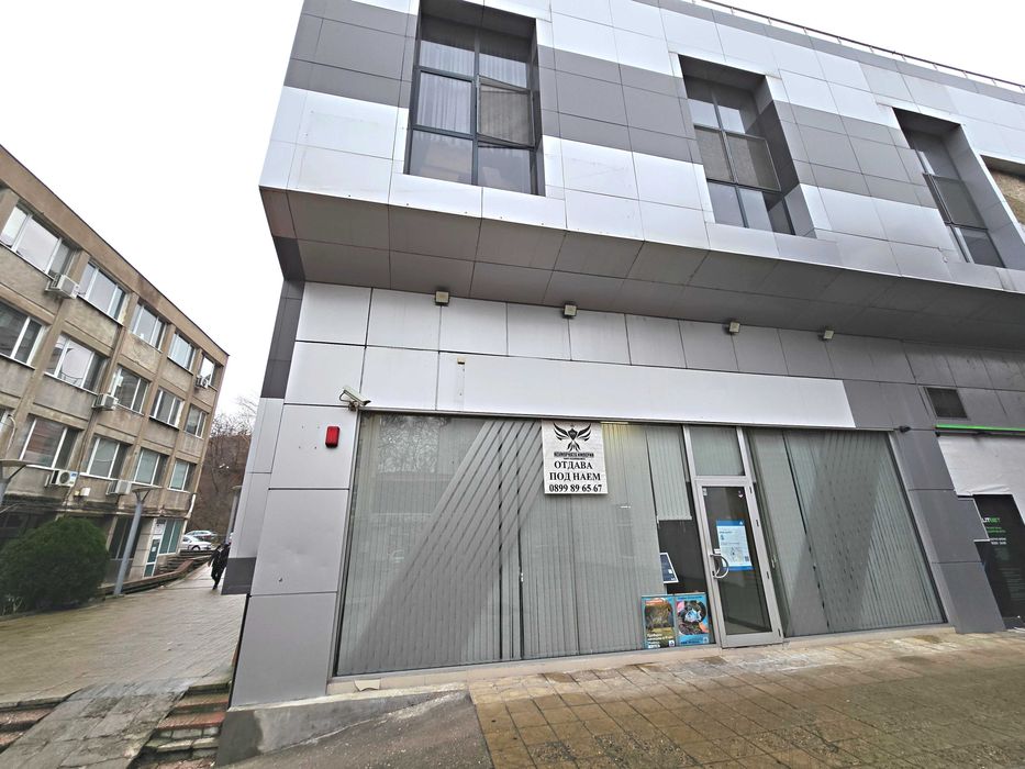 Дава се под наем Офис в Асеновград - 80 кв.м за 1055 € - Снимка #2