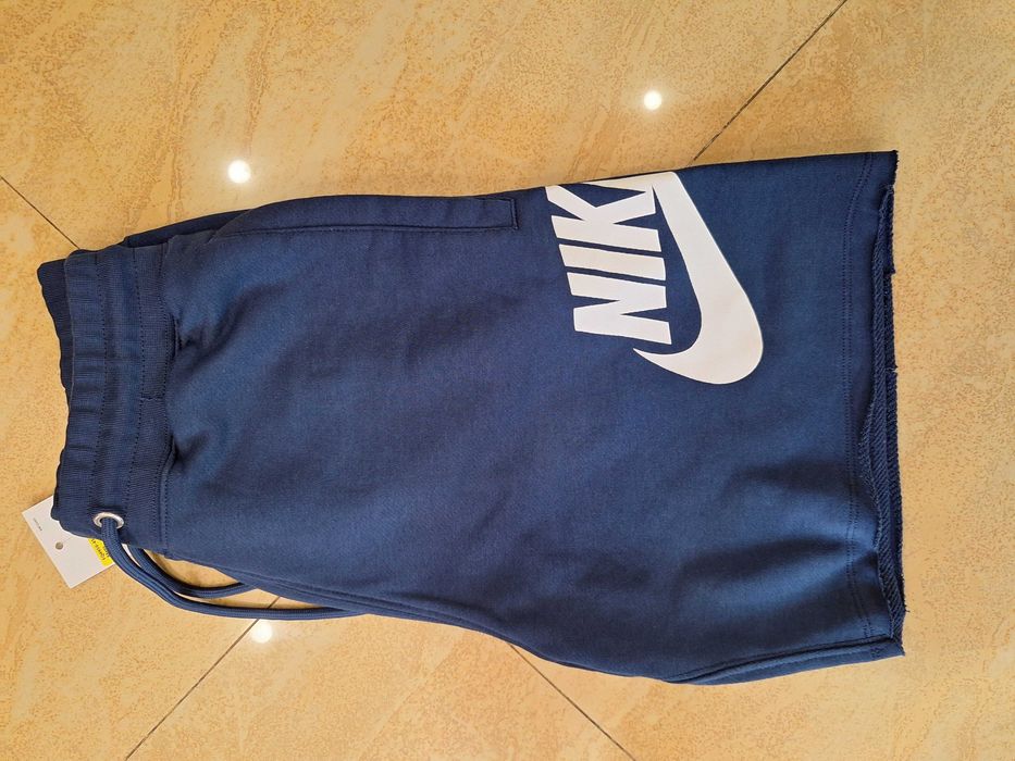 Nike Club Fleece