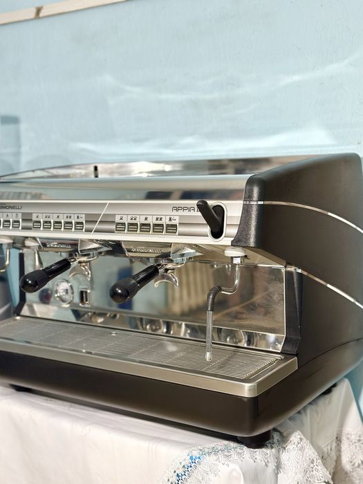 Кофемашина Симонелли Apia 2 + кофемолка