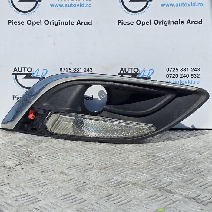 Grila proiector stanga Opel Astra J Facelift