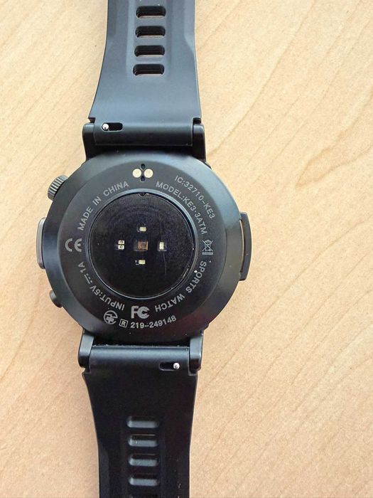 Smartwatch cu Lanternă LED + 2 Curele (Silicon & Metalică)