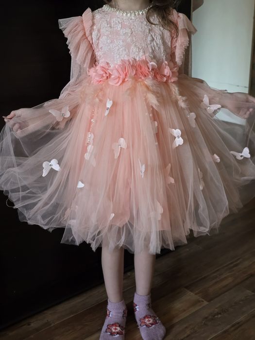 Продам нарядное детское платье