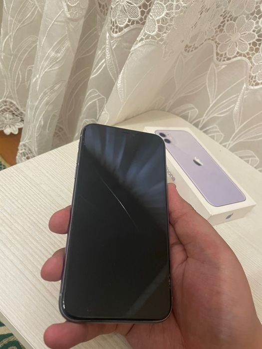 продается Iphone 11 64гб