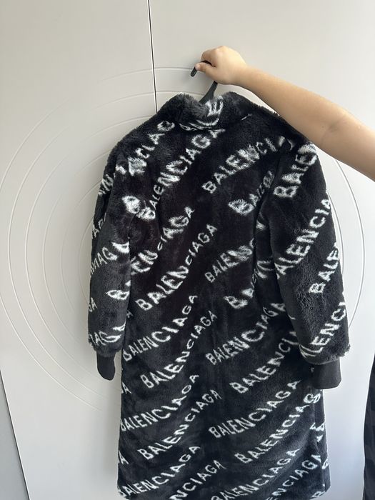 Шуба для девочек  на 11- 12лет