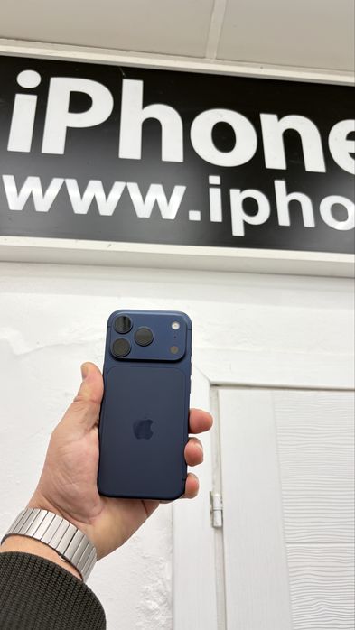 iphone 17 pro. 256 gb. Син. 100% бат.