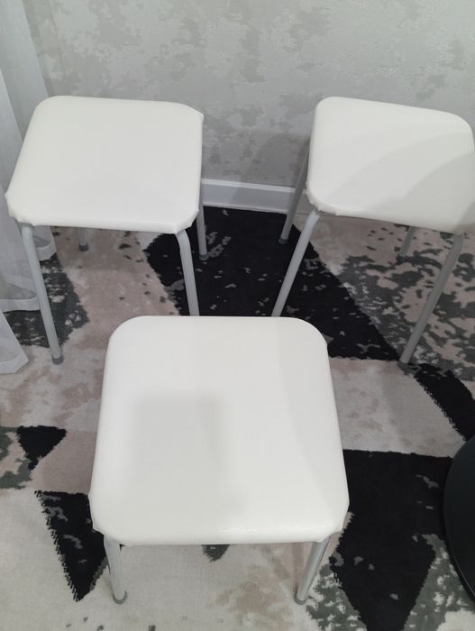 Продам стулья 3 штуки