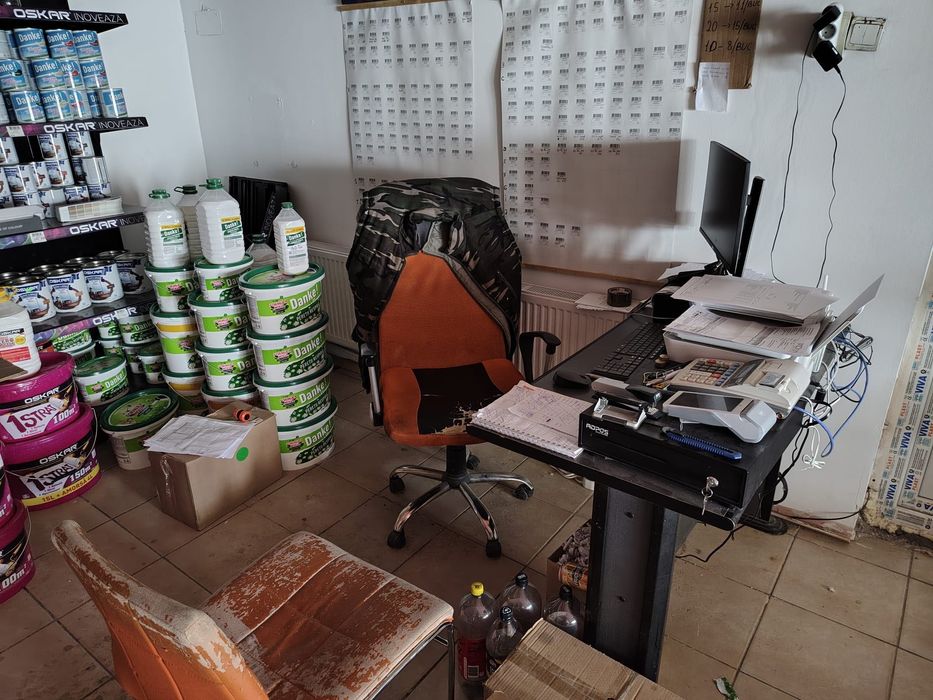 Depozit de materiale de construcții!