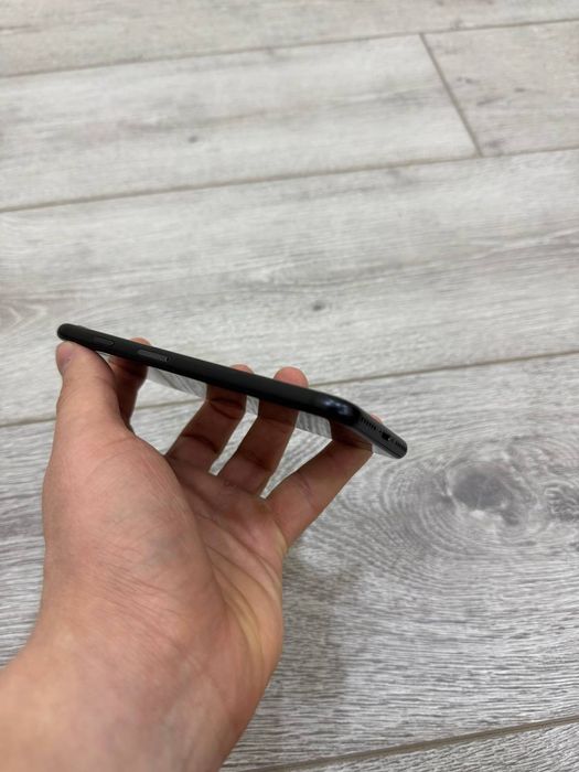 Iphone se 2020 skidkada