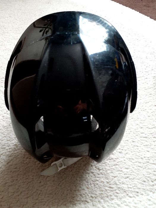 Продам  шлем хоккейный.