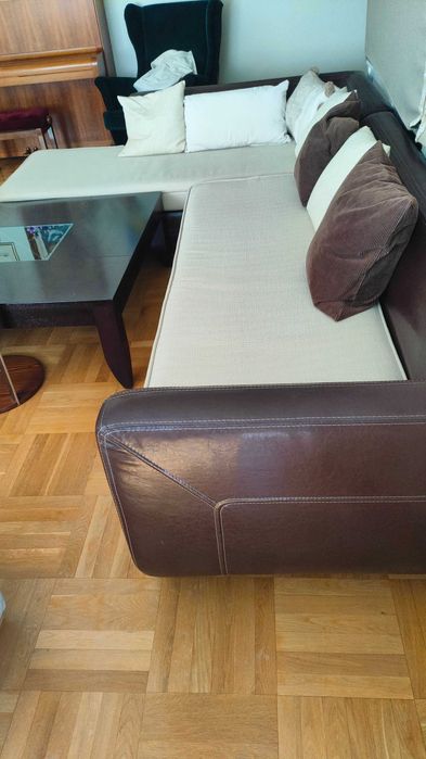 Продавам голям ъглов диван