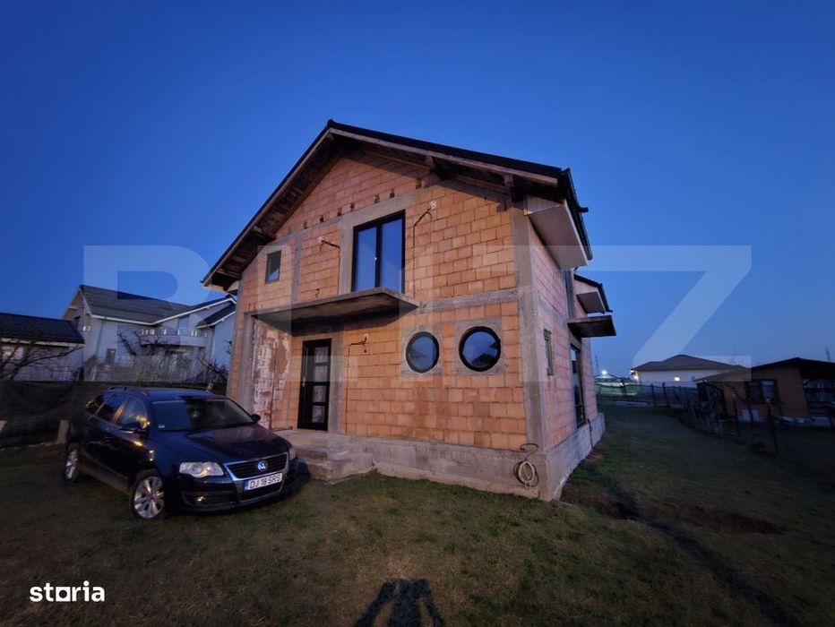 Casa la rosu, P+M, 120 mpu, teren 800 mp, zona Simnicu de sus