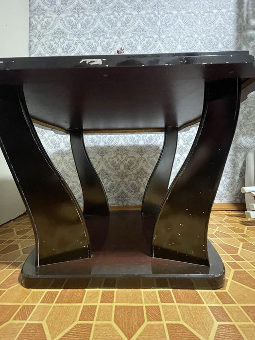 Продается столик журнальный