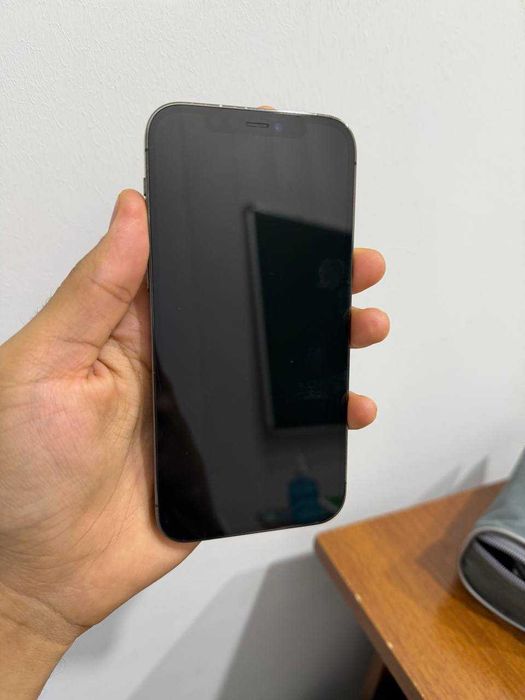 Iphone 12 pro, 258 karobkasi bor, ayibi yoq