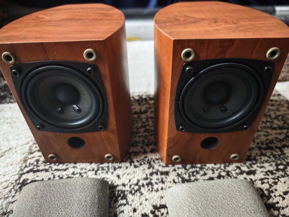 Doua boxe Audio-Pro Avantek One House