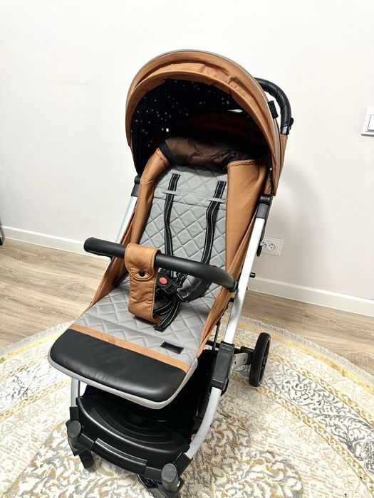 Детская прогулочная коляска