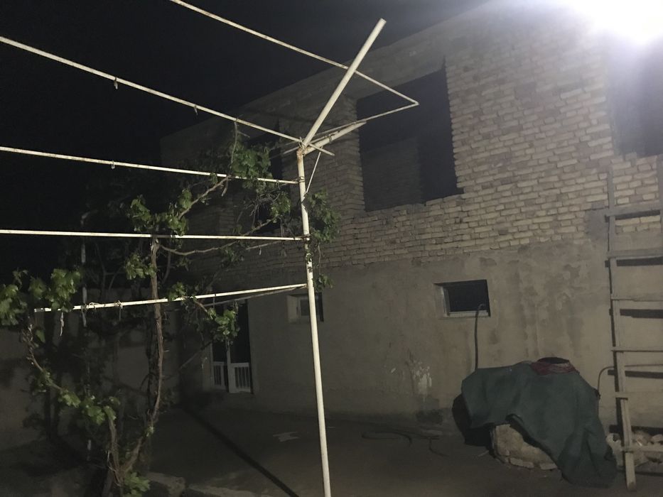 Uchastka sotiladi 4 sotka