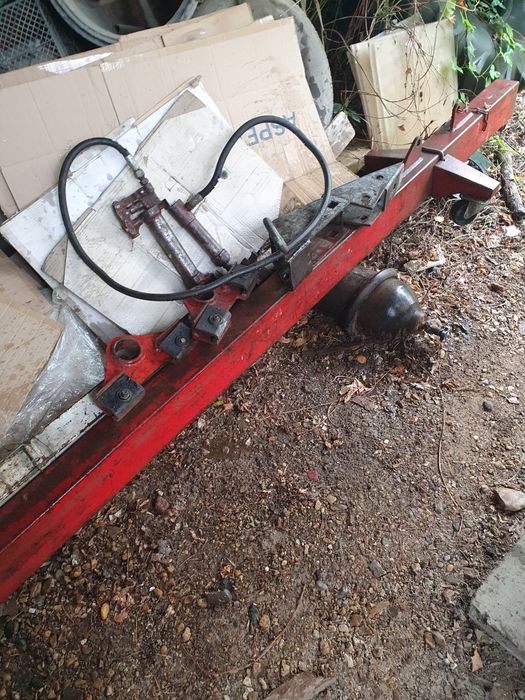 Macara hidraulică girafă/Cal de tras caroserie avariată (650€ neg.)