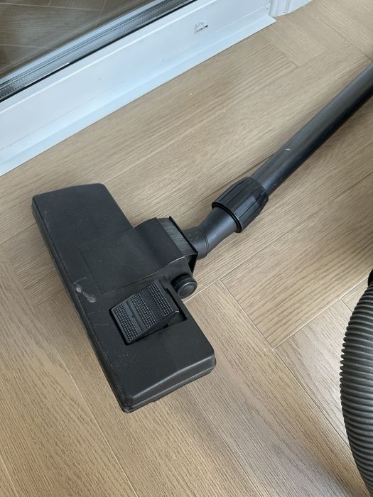 Пылесос Samsung в рабочем состоянии