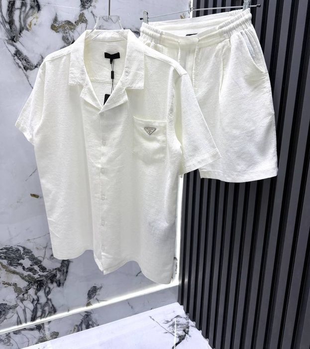 Compleu Pr. Calitate luxury, material de in, toate marimile disp.