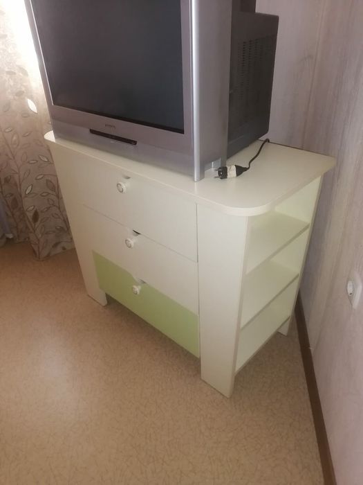 Шкафчик тумбочка