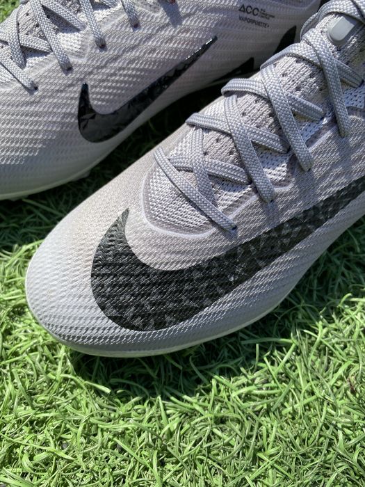 Футбольные бутсы