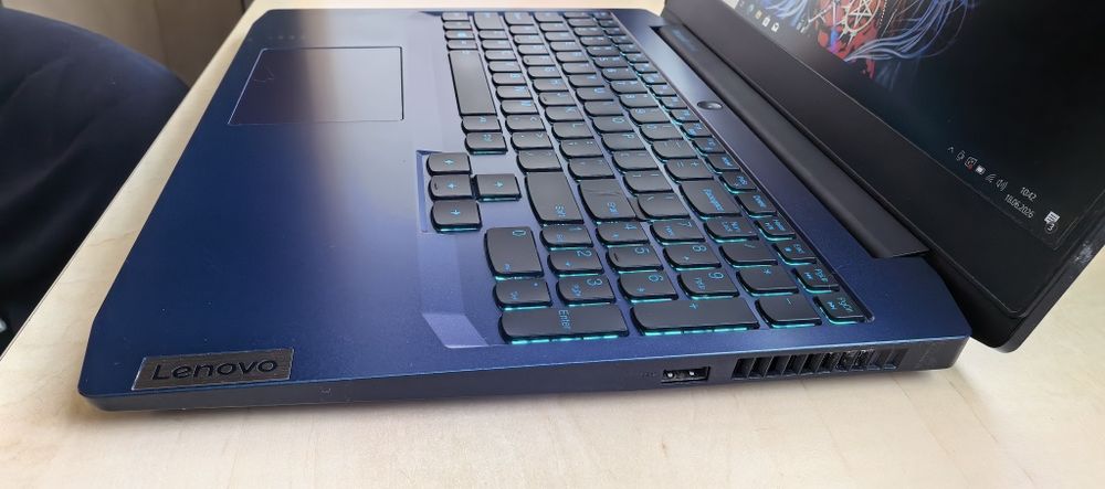 Laptop Lenovo Gaming 3_i5-10300H_16GB DDR4_GTX 1650 4GB_SSD 512GB_BLUE