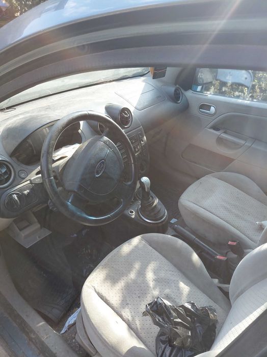 Форд фиеста 5 врати