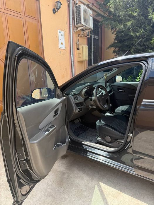 Chevrolet Cobalt 2024 — 4
