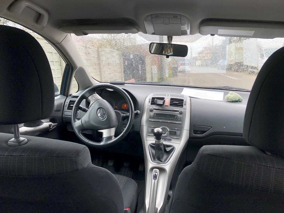 NOU! Oferta! Vand Toyota Auris 2007, carte service, al 2-lea proprietar
