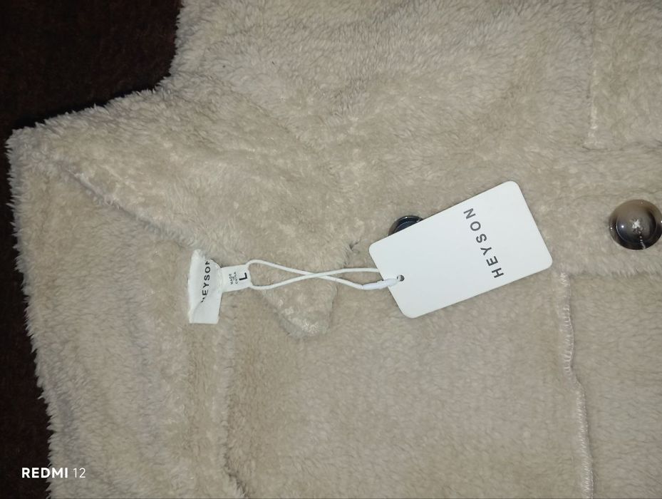 Teddi kurtka sotiladi