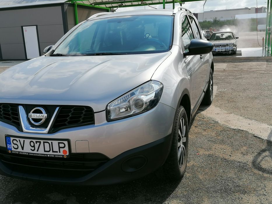 Nissan Qashqai+2